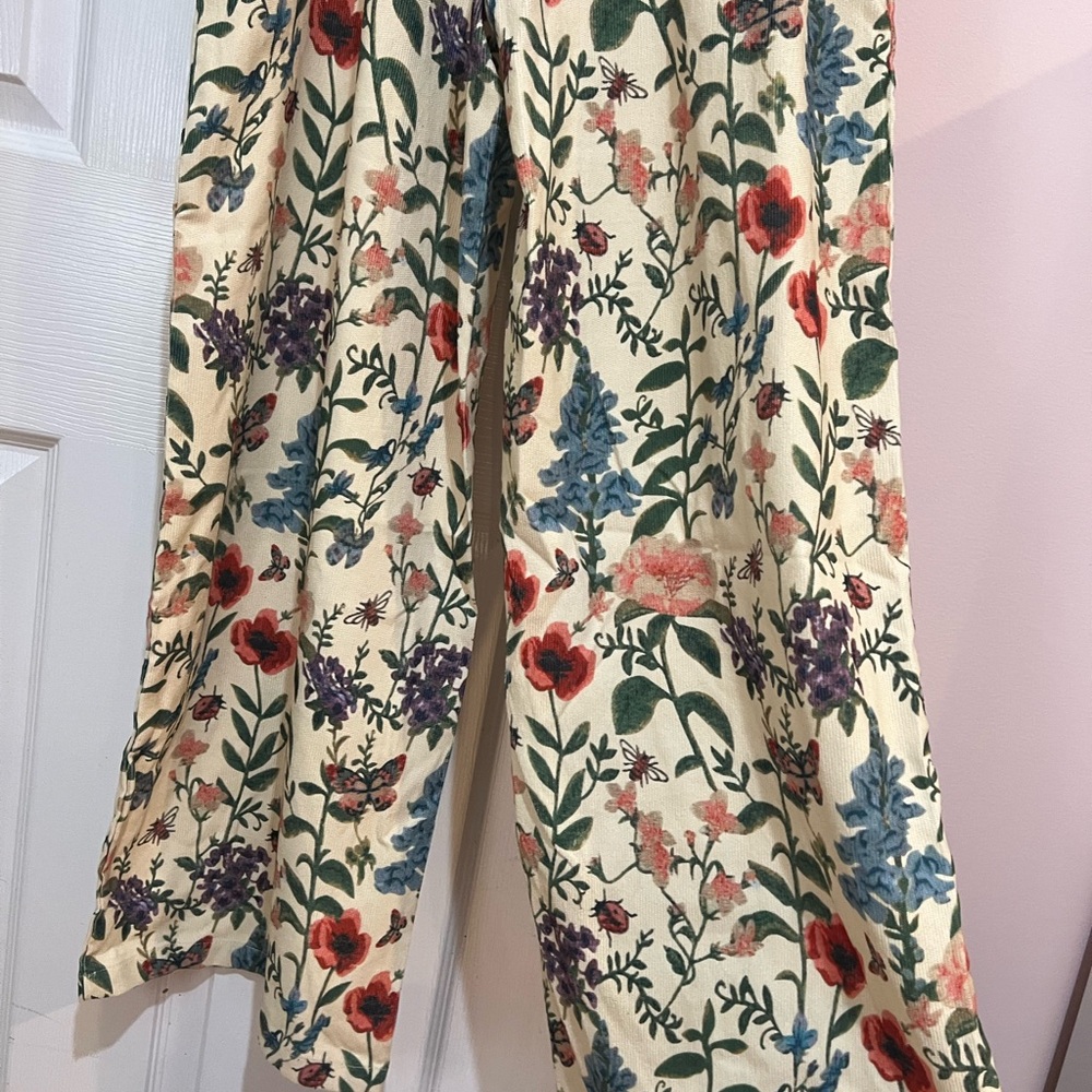 Cider Floral Jumpsuit with Multicolor Design - Picture 4 of 5